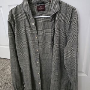 Gray Plaid Button-Up Shirt